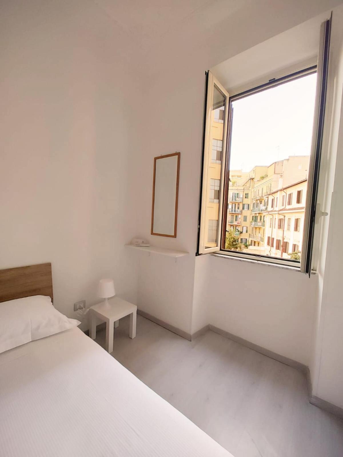 Vivirome - 2 Bedrooms Apartment - San Giovanni Exterior photo