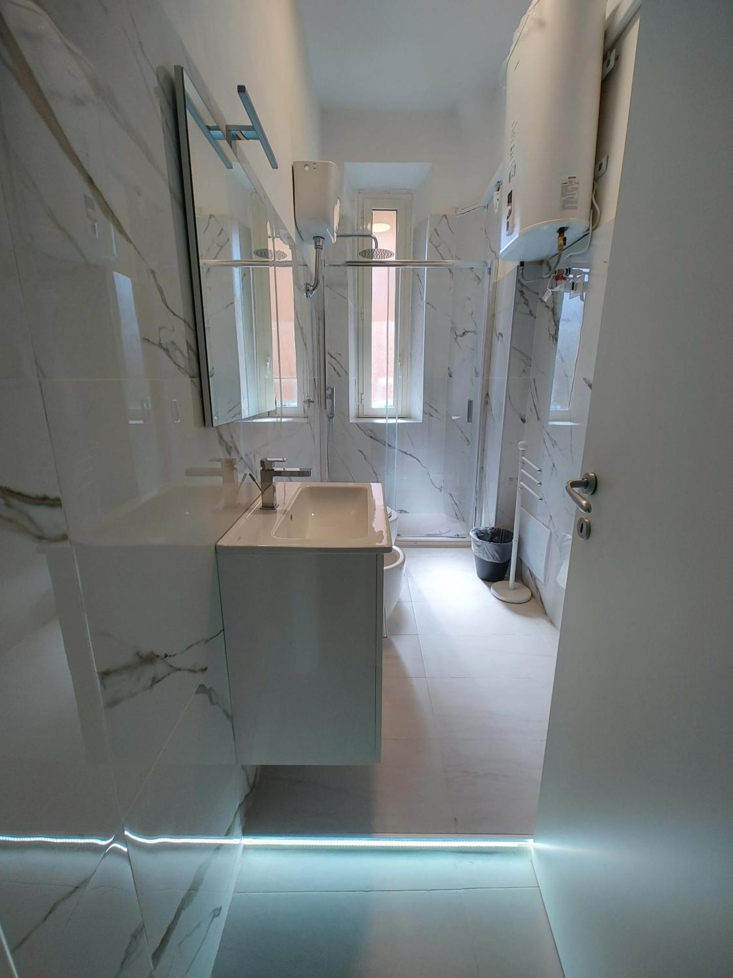 Vivirome - 2 Bedrooms Apartment - San Giovanni Exterior photo